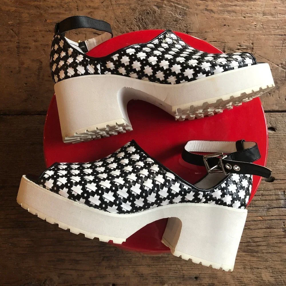 Shelleys of London Black White Flower Platforms 9
